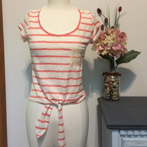 Body Central Tops - 🚨CLOSEOUT SALE!!! 🍂Body Central Lace top